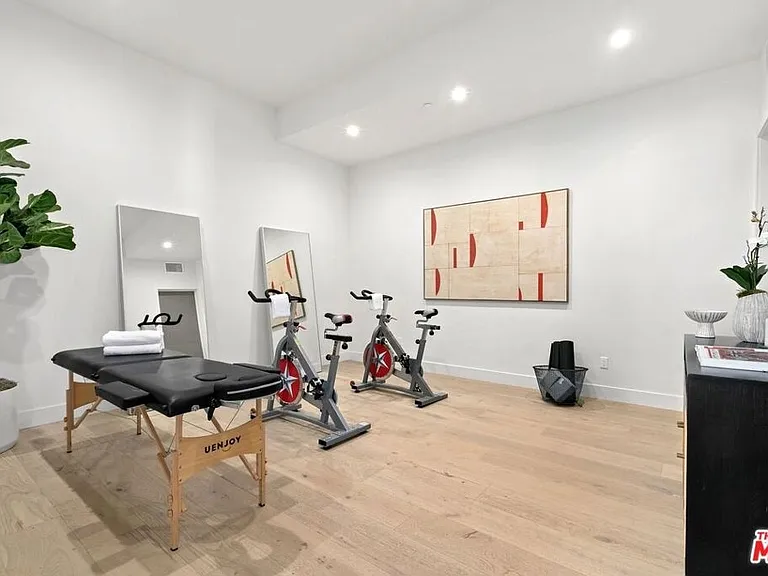 1490 San Remo Dr — Photo 14