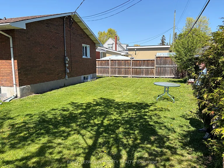 2175 Martha Ave #B — Photo 15