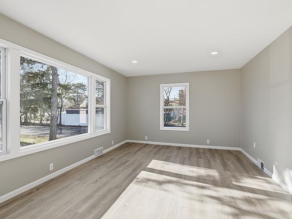 3rd image of 6019 W Broadway Ave