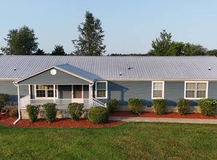1936 County Road 690 N, Fairfield, IL 62837