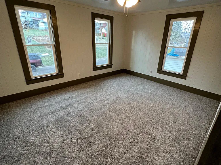202 Hiland Ave — Photo 11
