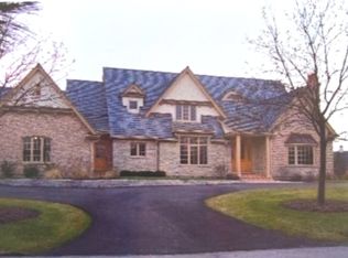 1695 W Broadland Ln, Lake Forest, IL