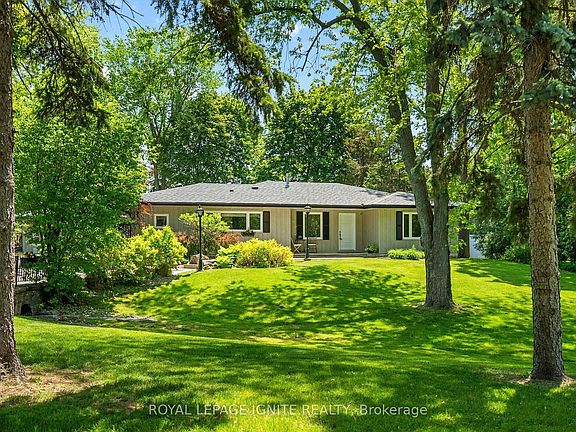 2nd image of 930 Old Derry Rd