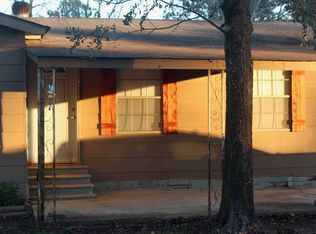 1296 Sardis Lake Dr, Batesville, MS 38606