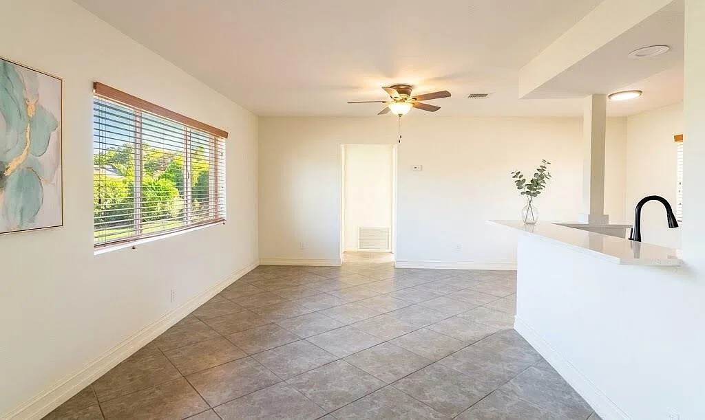 2713 NE 33rd Ave — Photo 4