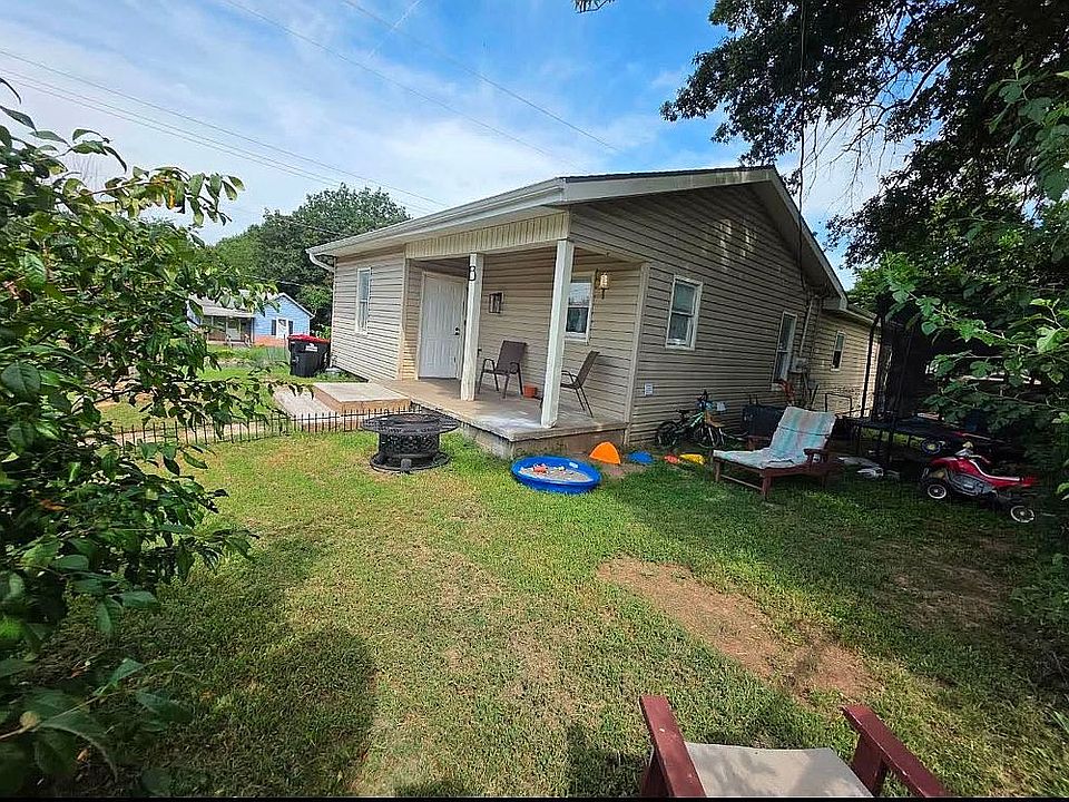 1st image of 219 Lobban St