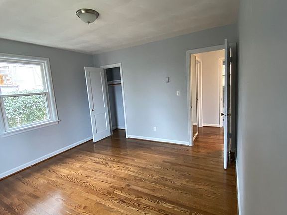 2nd image of 1346 Woodbine Ave