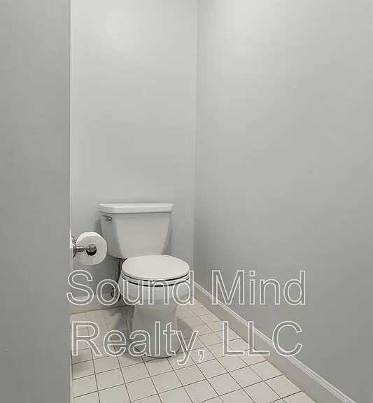 112 Lomond Ln — Photo 22