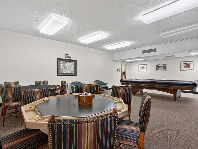 1147 Hillsboro Mile #908 — Photo 30