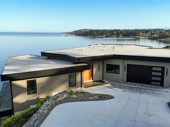 4351 Gordon Head Rd, Saanich, BC V8X 5J2