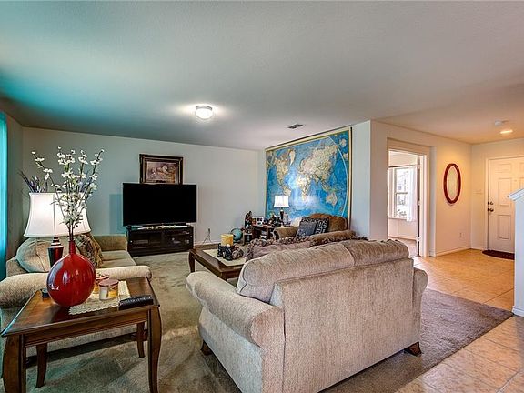 4th image of 14789 Magnolia Ln