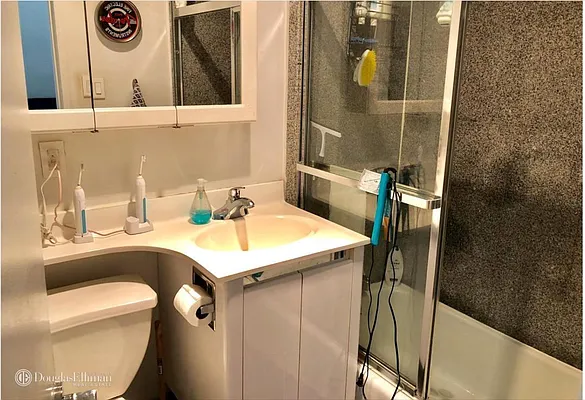 Rented by Douglas Elliman | media 8