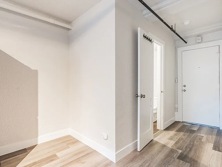 Madison View Apartments — Photo 22