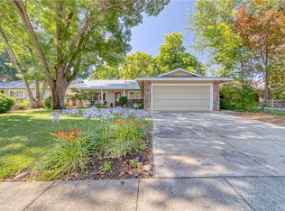 6 Vermillion Cir, Chico, CA 95928