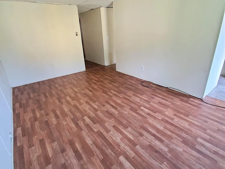 1035 Thornton Ave #6 — Photo 6