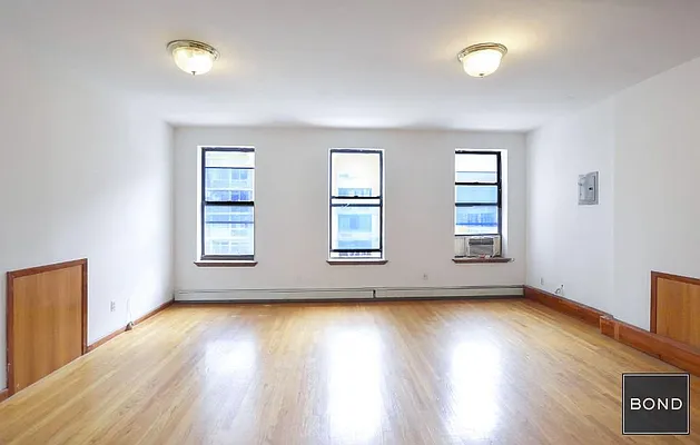 Rented by Bond New York | media 10