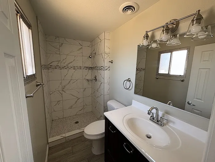 7361 W Coronado Rd — Photo 16