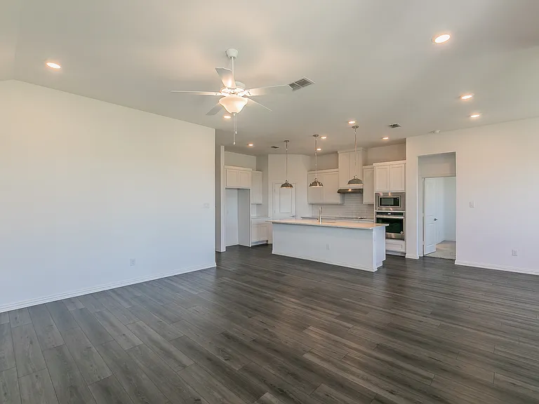 1504 Escondido Dr — Photo 5