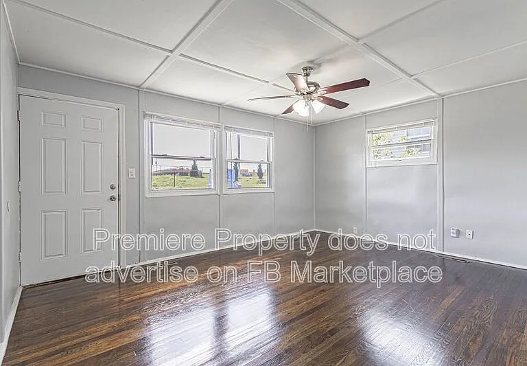 4412 N Virginia Ave — Photo 2