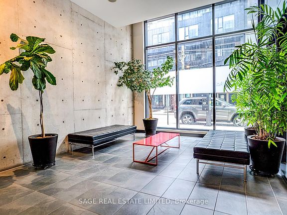4th image of 8 Dovercourt Rd #321