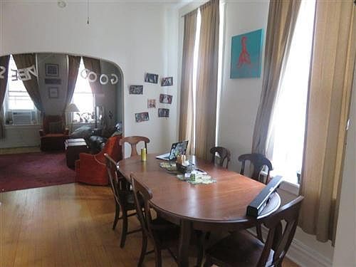 1st image of 1041 N Wood St #2S