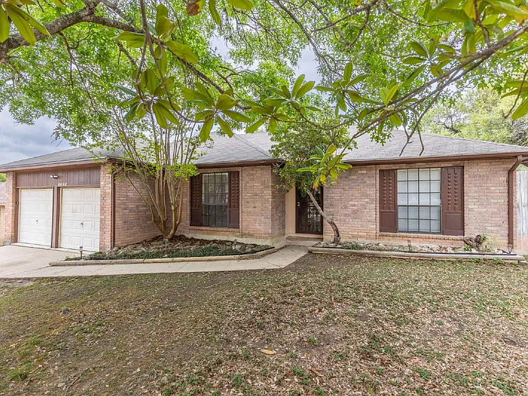 7750 Crooked Road St — Photo 2
