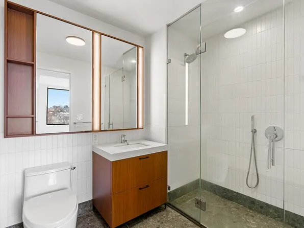 153-10 88th Avenue image 11 of 29