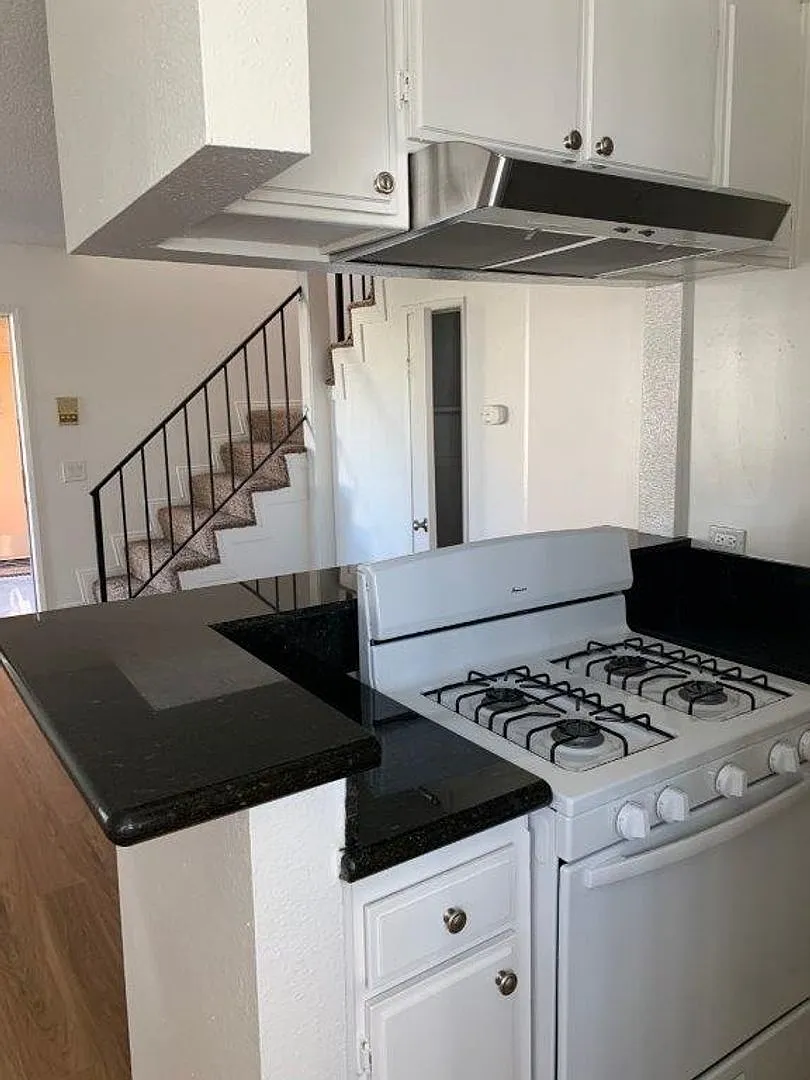 11833 Gilmore Apts. — Photo 3