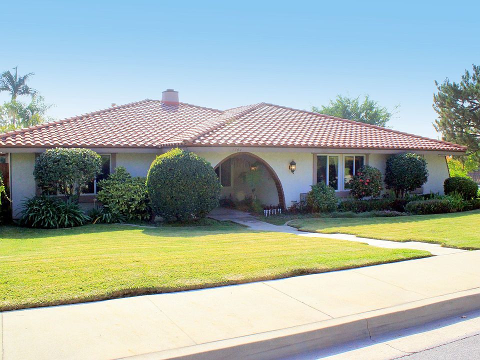 1st image of 1304 E Palm Dr