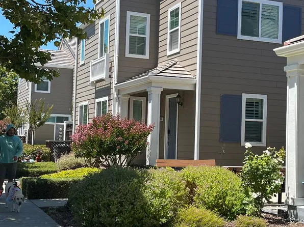 2066 Eva St, Napa, CA 94559