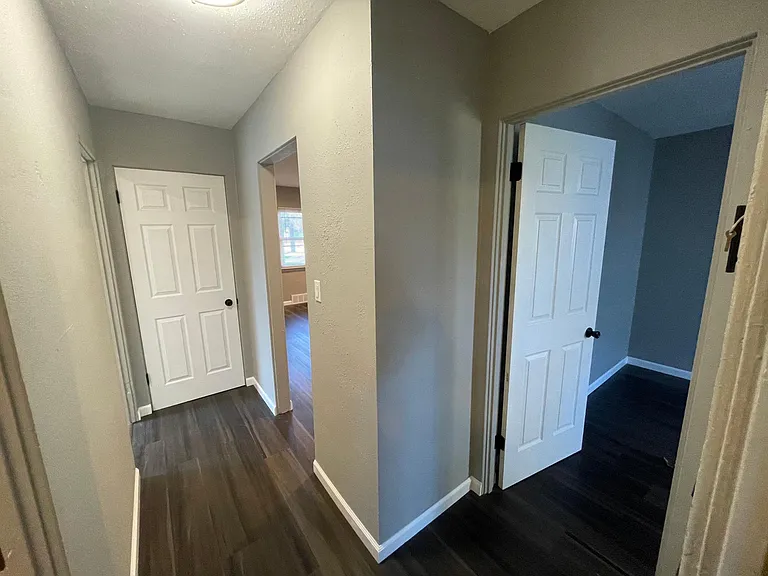 2322 Hosmer St — Photo 6