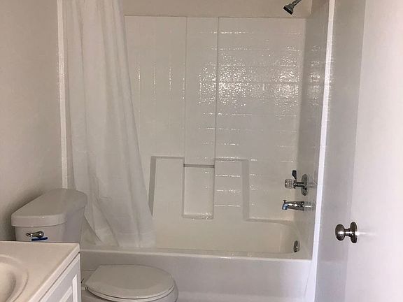 4th image of 646 N Juanita Ave APT 101