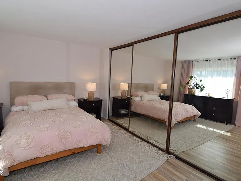 18550 Hatteras St #73 — Photo 21