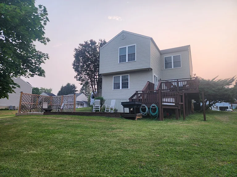9407 Horn Ave — Photo 11