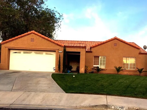 12221 Jason Ln, Victorville, CA 92395