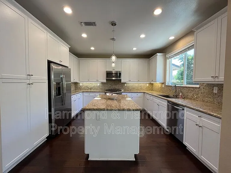 11395 Beechnut St — Photo 22