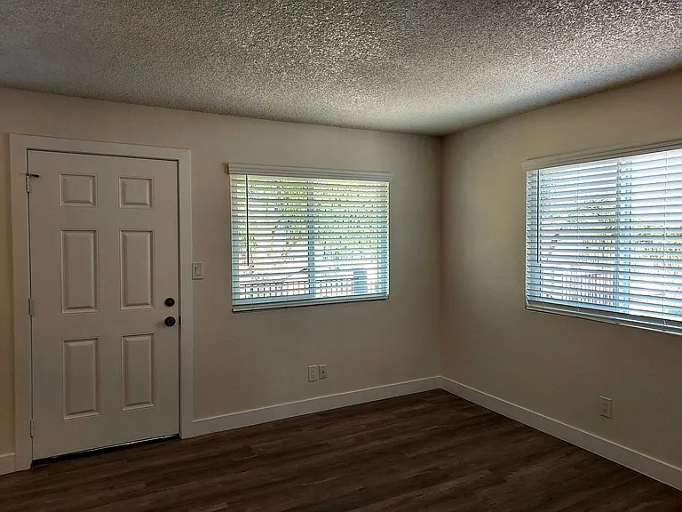 Villa Hermosa Apartments — Photo 2