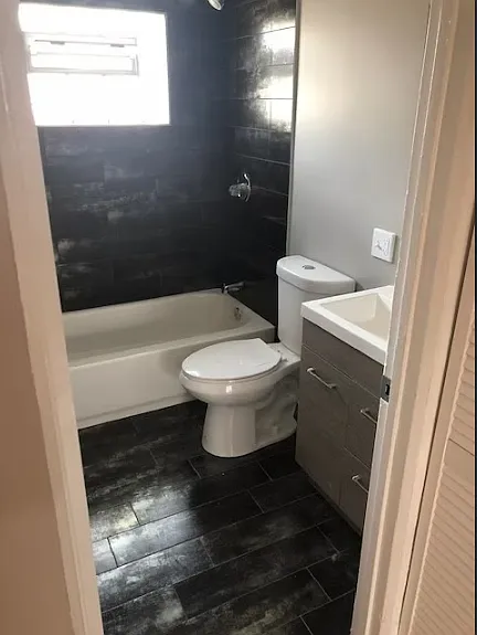 8001 S Hermitage Ave — Photo 18