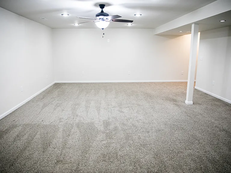 1004 Stillwater Dr — Photo 25