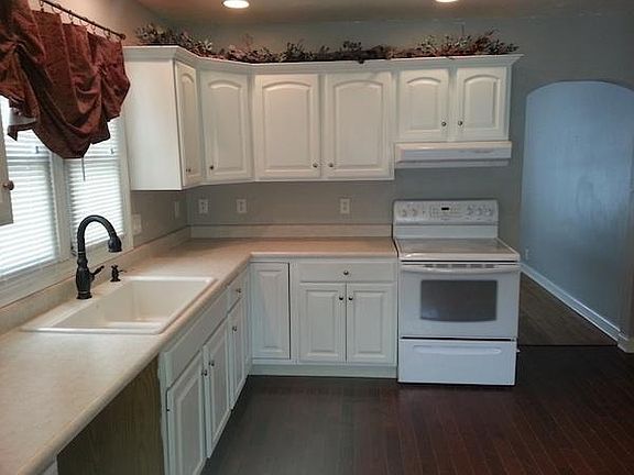 5th image of 657 5th St