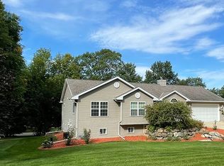 4729 Gaston Cir, Cottage Grove, WI 53527