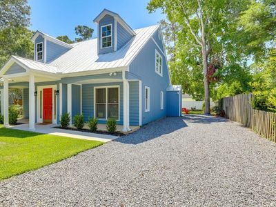 767 Parkersville Rd., Pawleys Island, SC, 29585
