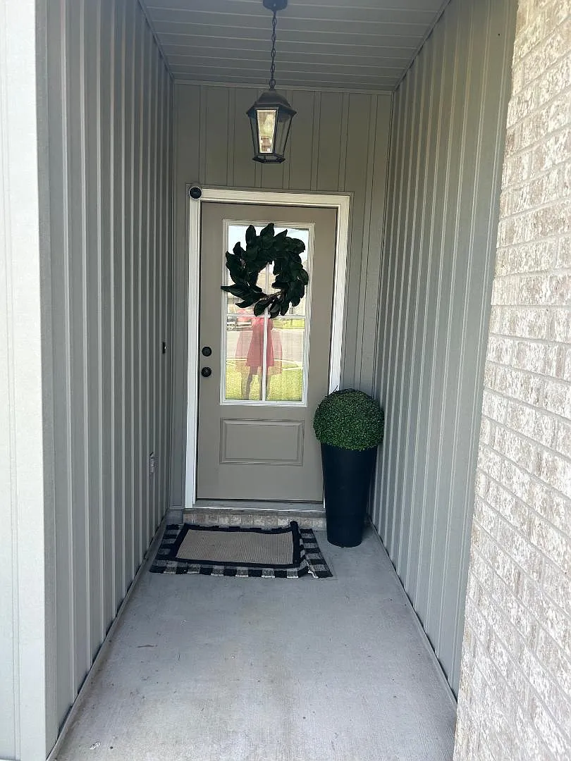 3 bed, 1624 sqft, $2,195 — Photo 2