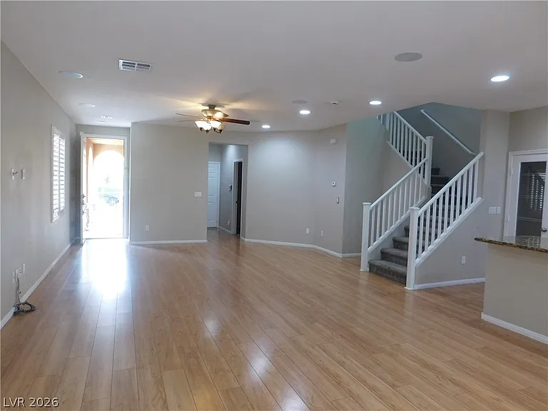 913 Ambrosia Dr — Photo 10