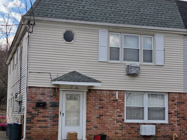 37-06 Brookside St, Little Neck, NY 11363