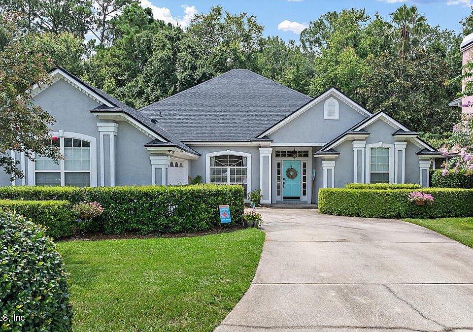 1st image of 121 BOUGANVILLA Drive