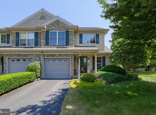 739 Skywalk Ln, Lancaster, PA 17601
