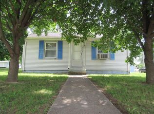 708 N Mill St, Carrier Mills, IL 62917
