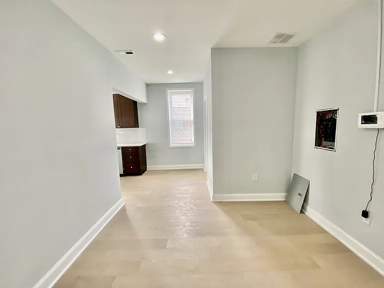 1247 Snyder Ave #3 — Photo 17