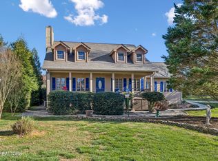 184 Amohi Way, Loudon, TN 37774